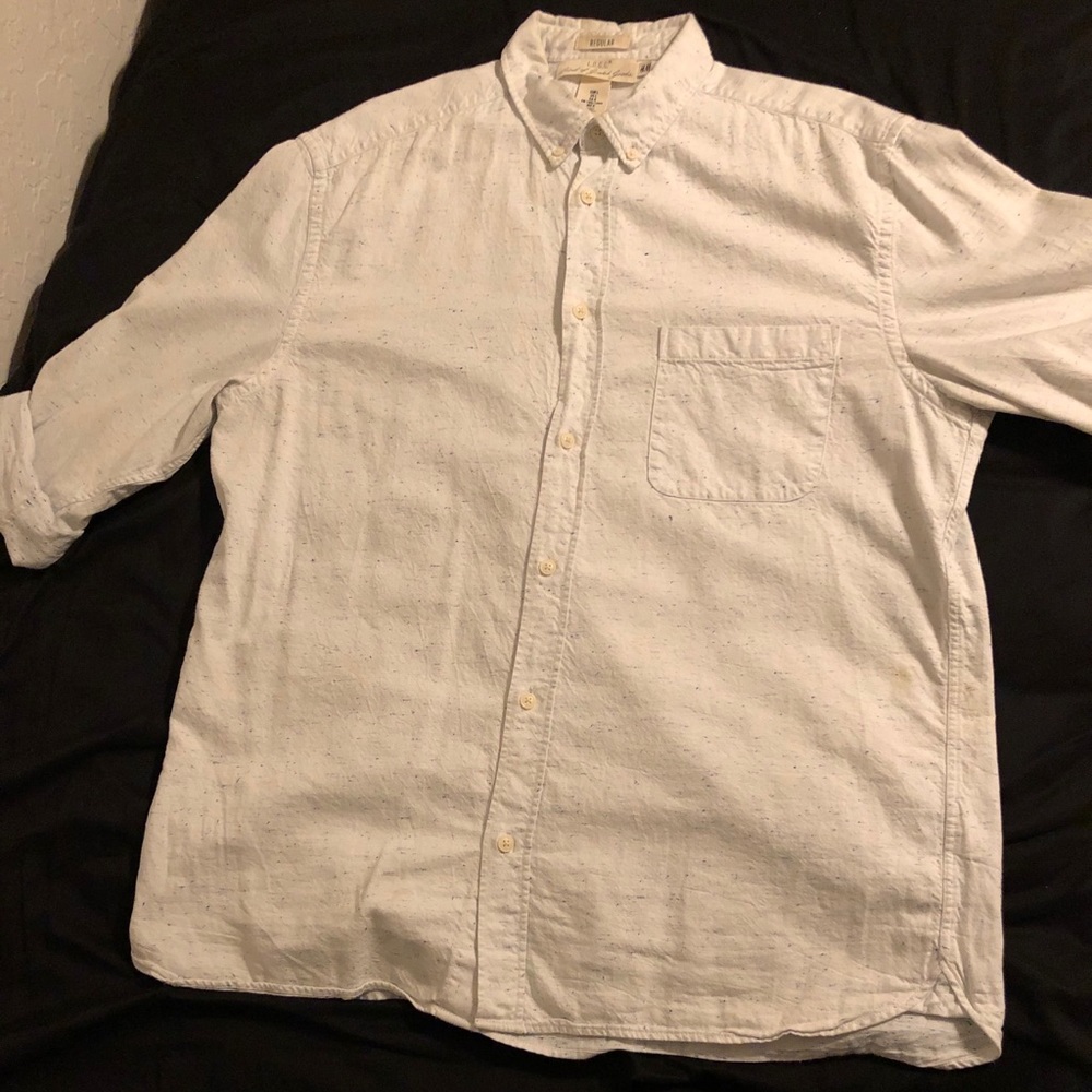 White H&M button up with blue design
